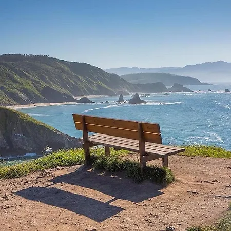 Casa La Falca En Ortigueira. Willa